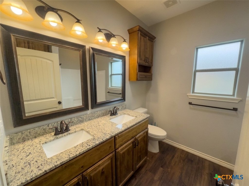 120 Sandpiper, Victoria, TX 77905 — photo 1