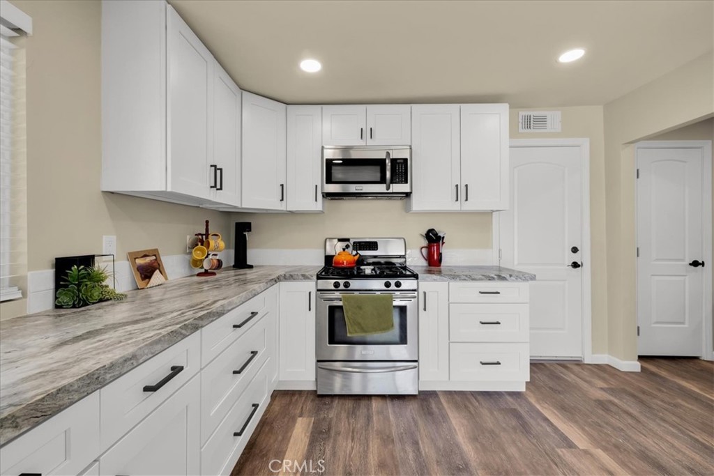 5665 Lupine Avenue, 29 Palms, CA 92277 — photo 1