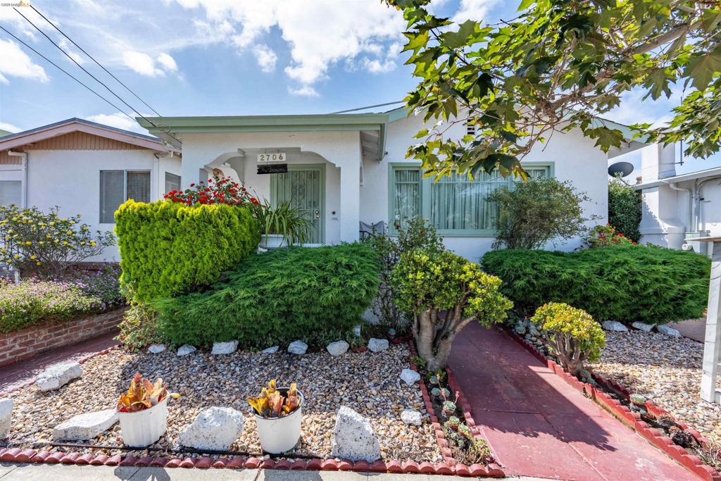 2706 67Th Ave, Oakland, CA 94605 — photo 1