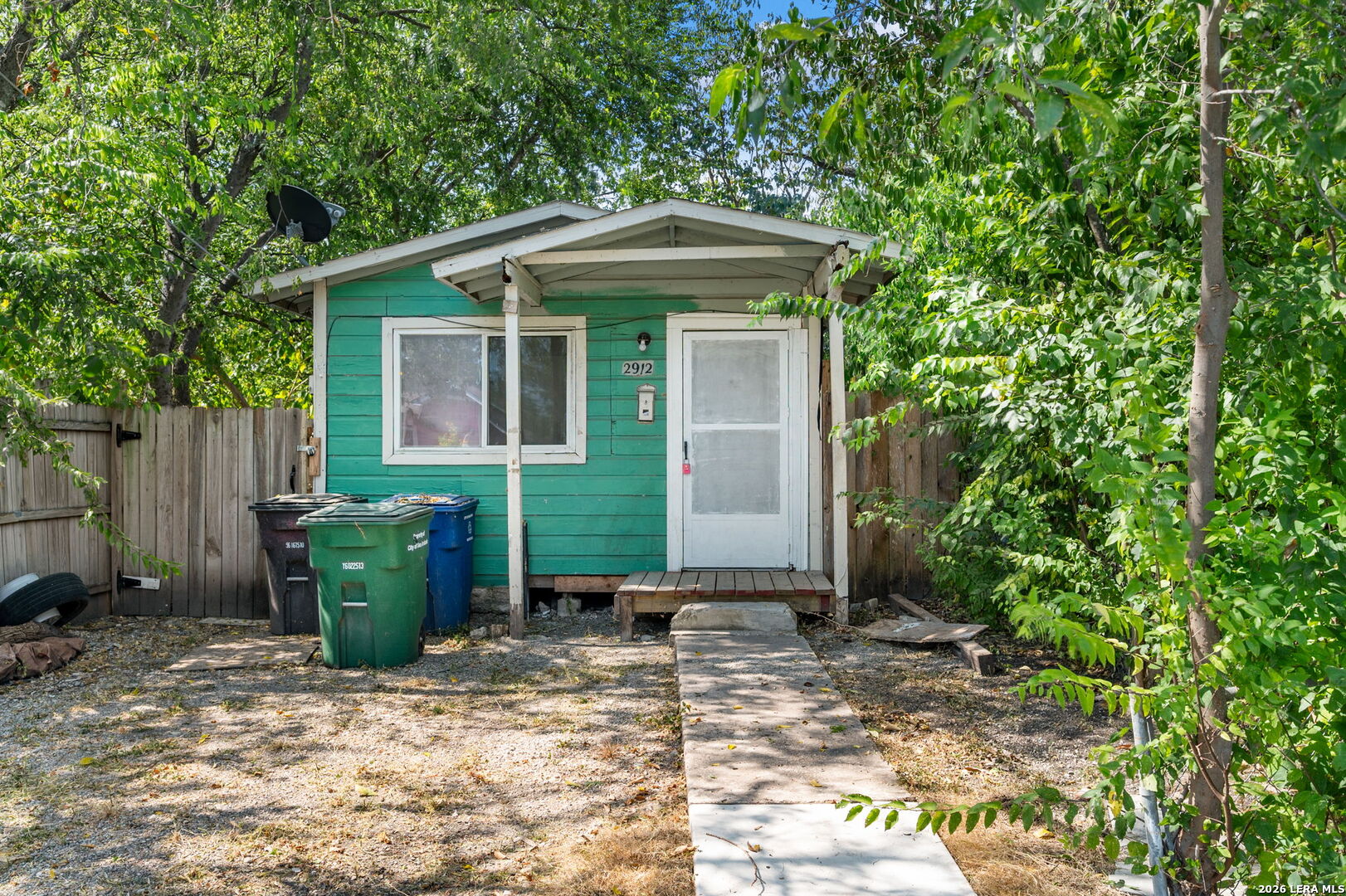 2912 Vera Cruz, San Antonio, TX 78207 — photo 1