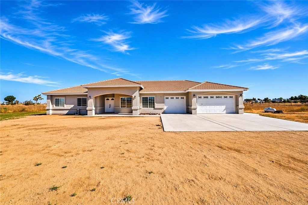 7576 Sunset, Phelan, CA 92371 — photo 1