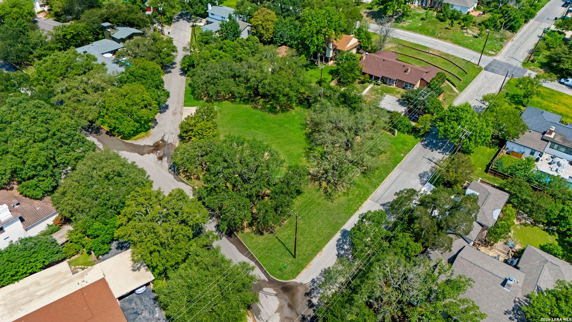 521 Canterbury Hill, ,  78209 — photo 1