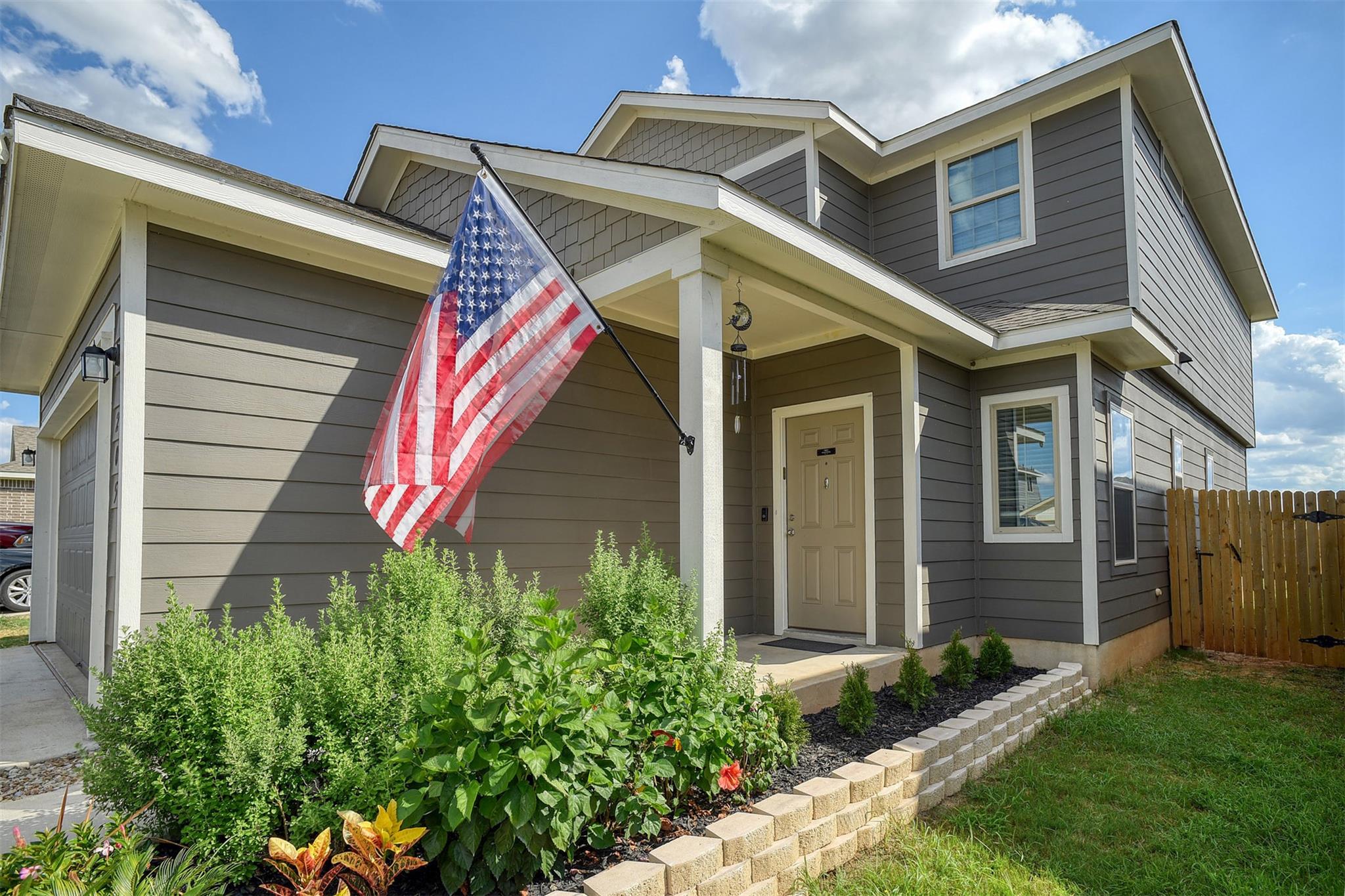 205 Driftwood, Bastrop, TX 78602 — photo 1