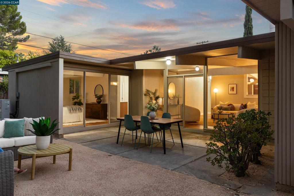 247 Los Cerros Ave, Walnut Creek, CA 94598 — photo 1