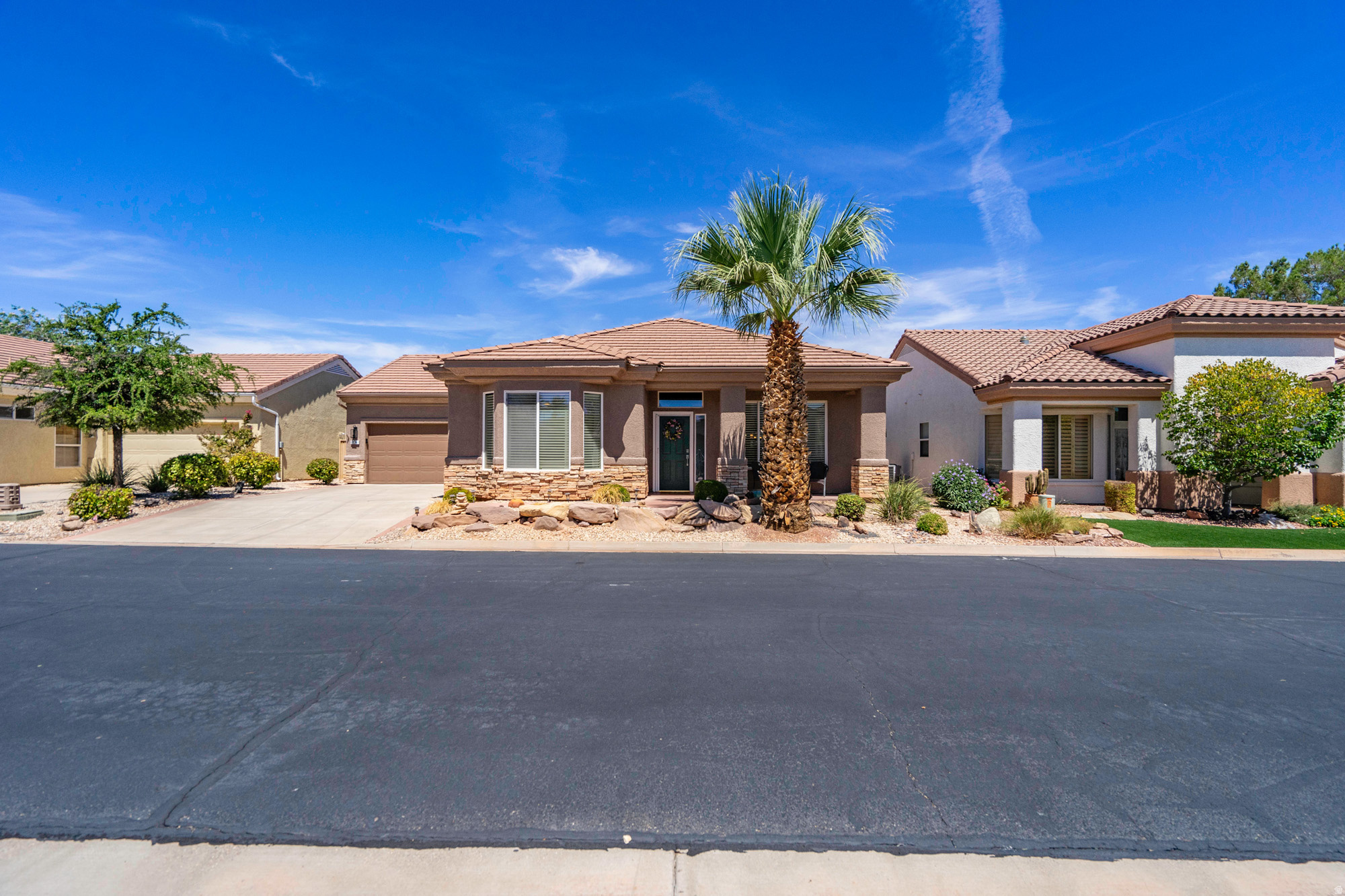1574 S POPPY HILLS CIR, St. George, UT 84790 — photo 1