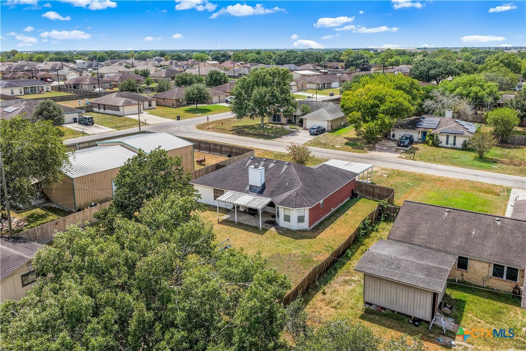 504 Canadian, Victoria, TX 77905 — photo 1