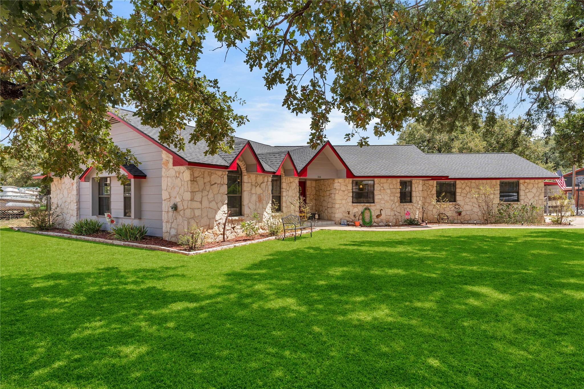 106 Greenwood