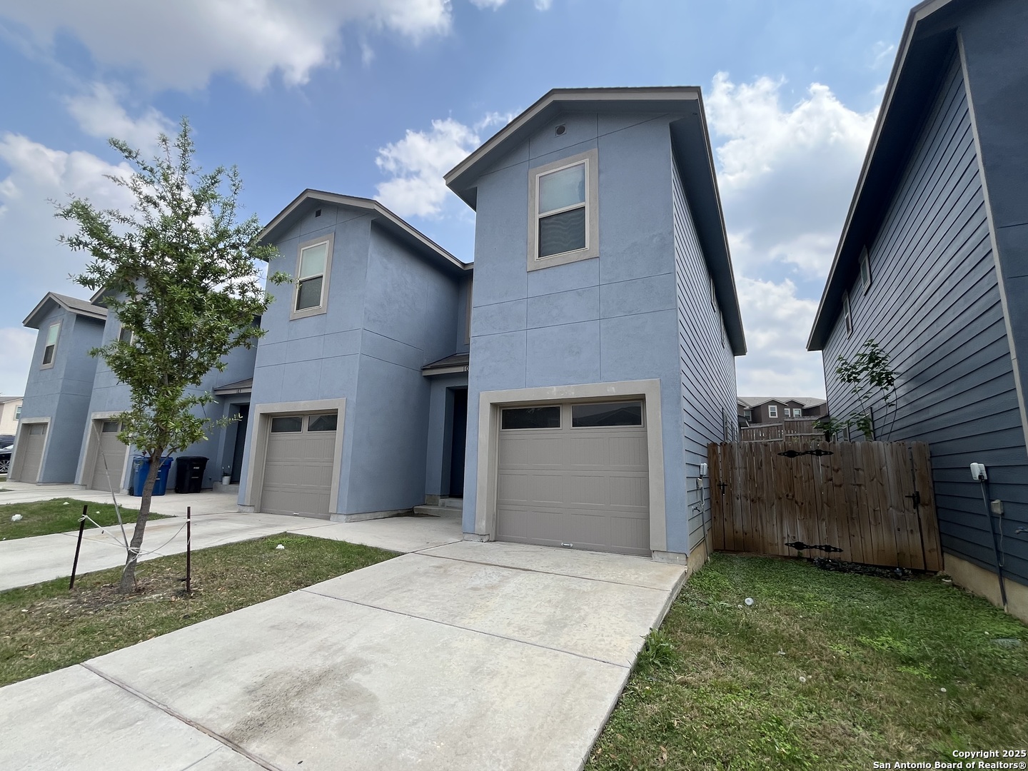 6414 LUGLIO LN, San Antonio, TX 78233 — photo 1