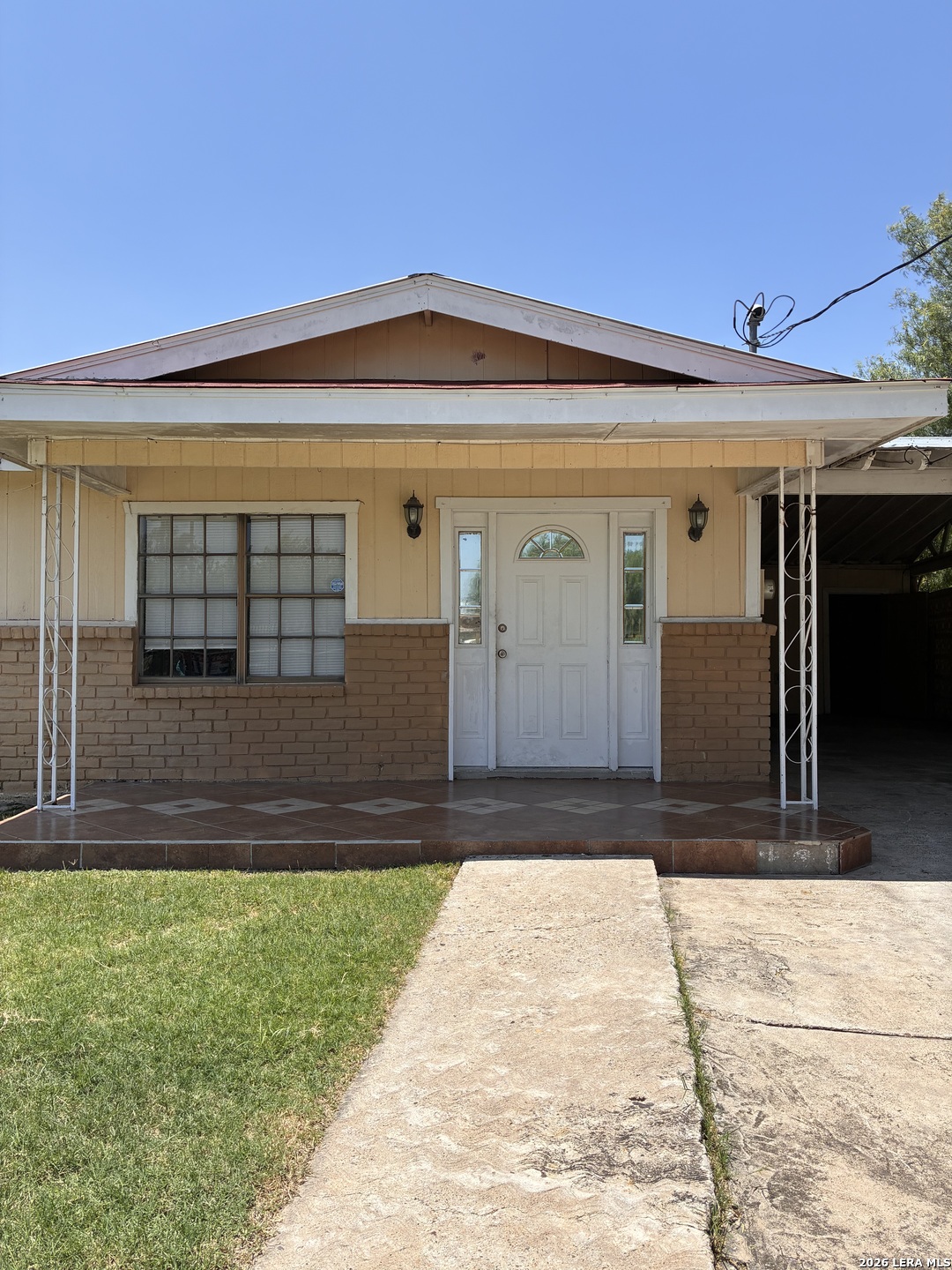 1398 Wilson, , 78852 — photo 1
