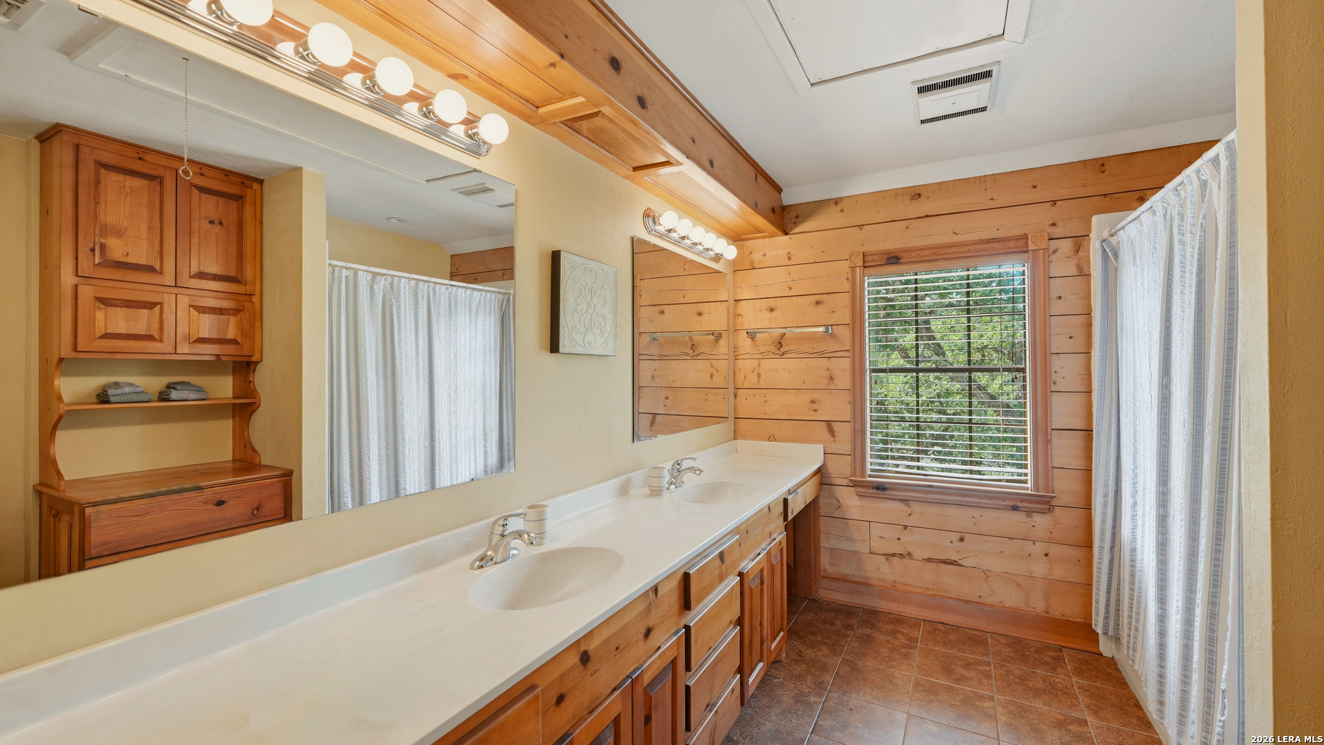 800 Woodcreek Ranch RD, ,  78676 — photo 1