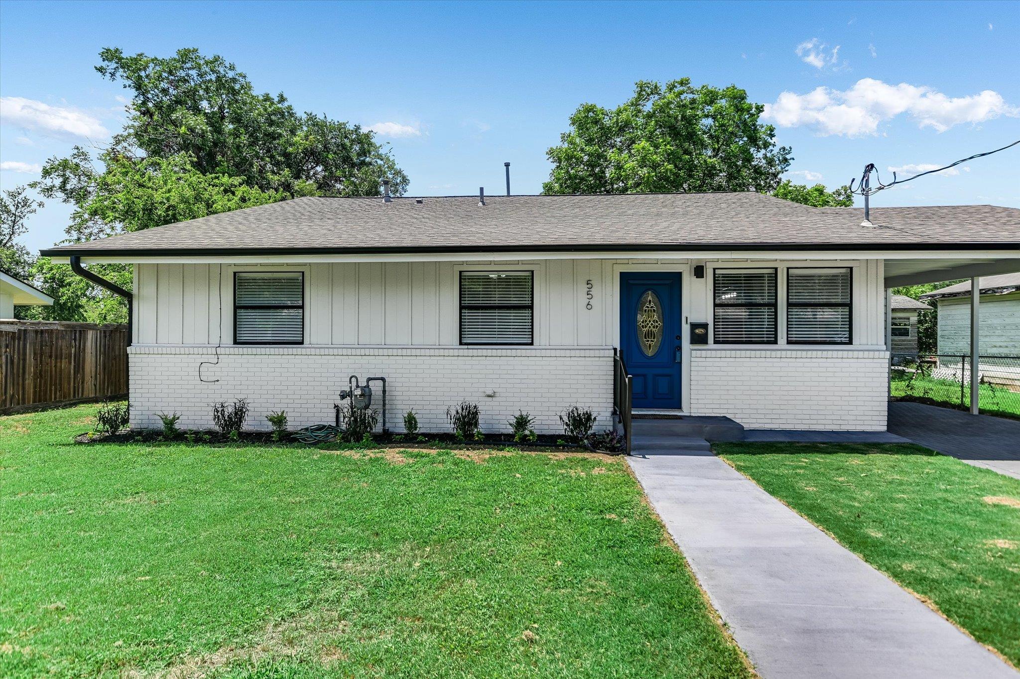 556 19th, Georgetown, TX 78626 — photo 1