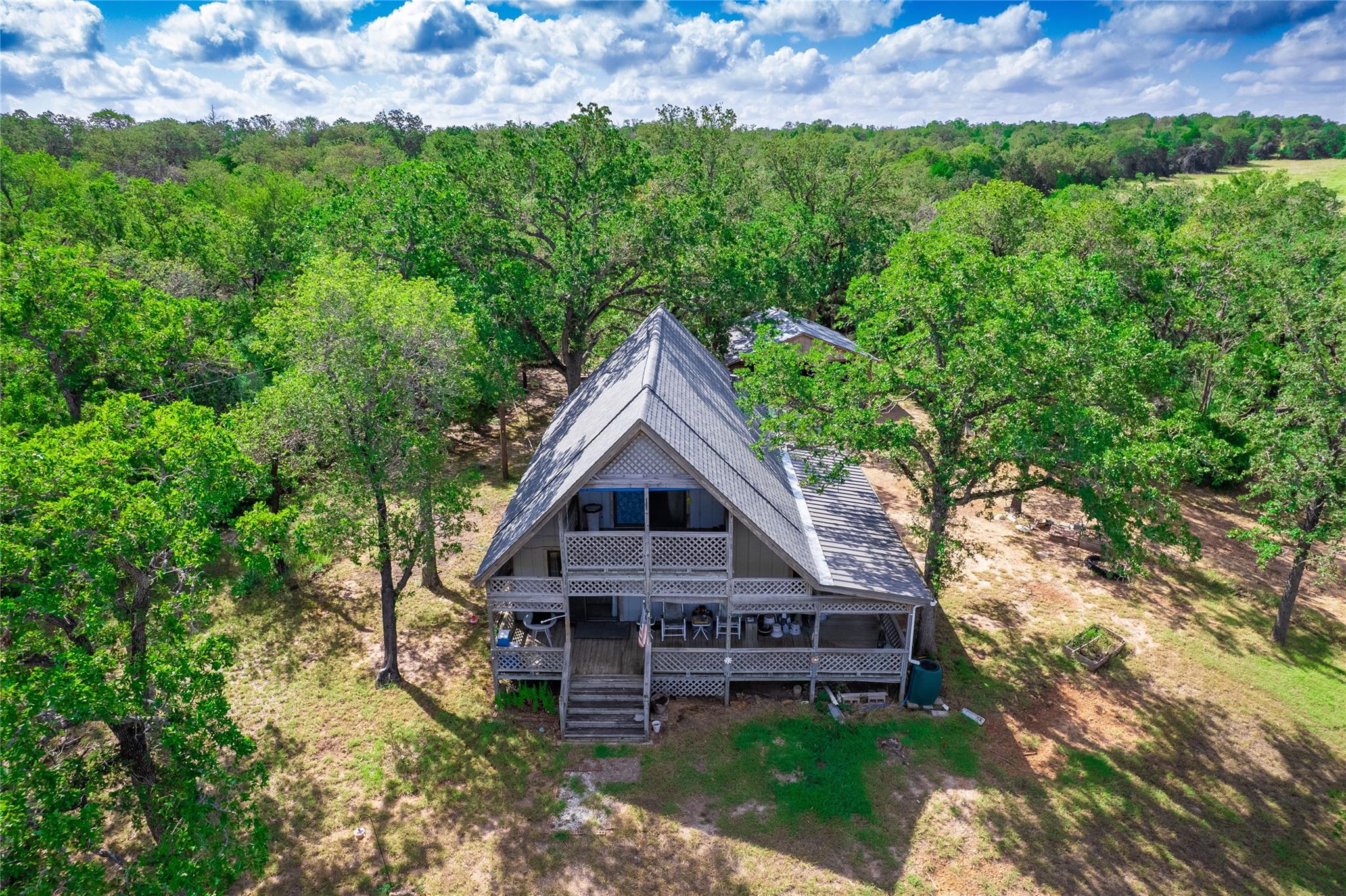 499 Hidden Oaks, Elgin, TX 78621 — photo 1