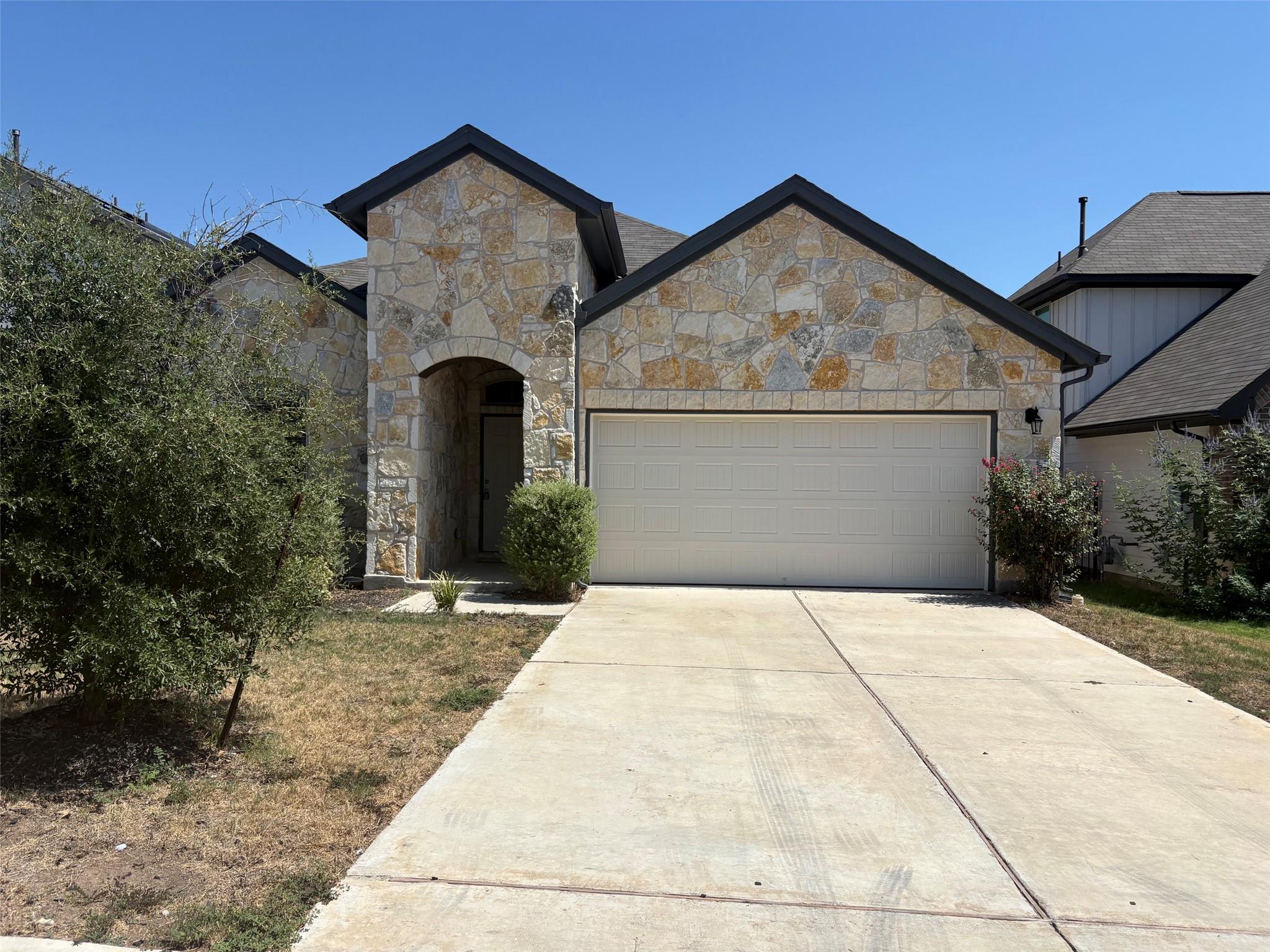 185 Munk, Leander, TX 78641 — photo 1