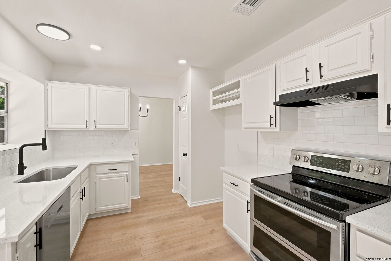 333 SUNROSE LN, ,  78108 — photo 1