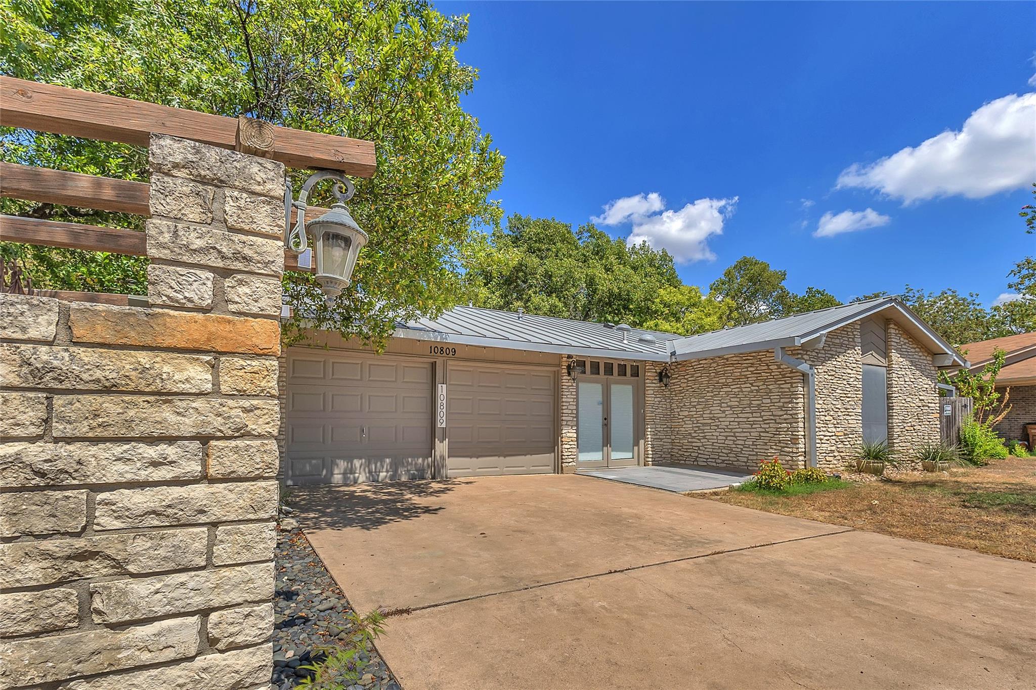 10809 Lambert, Austin, TX 78758 — photo 1