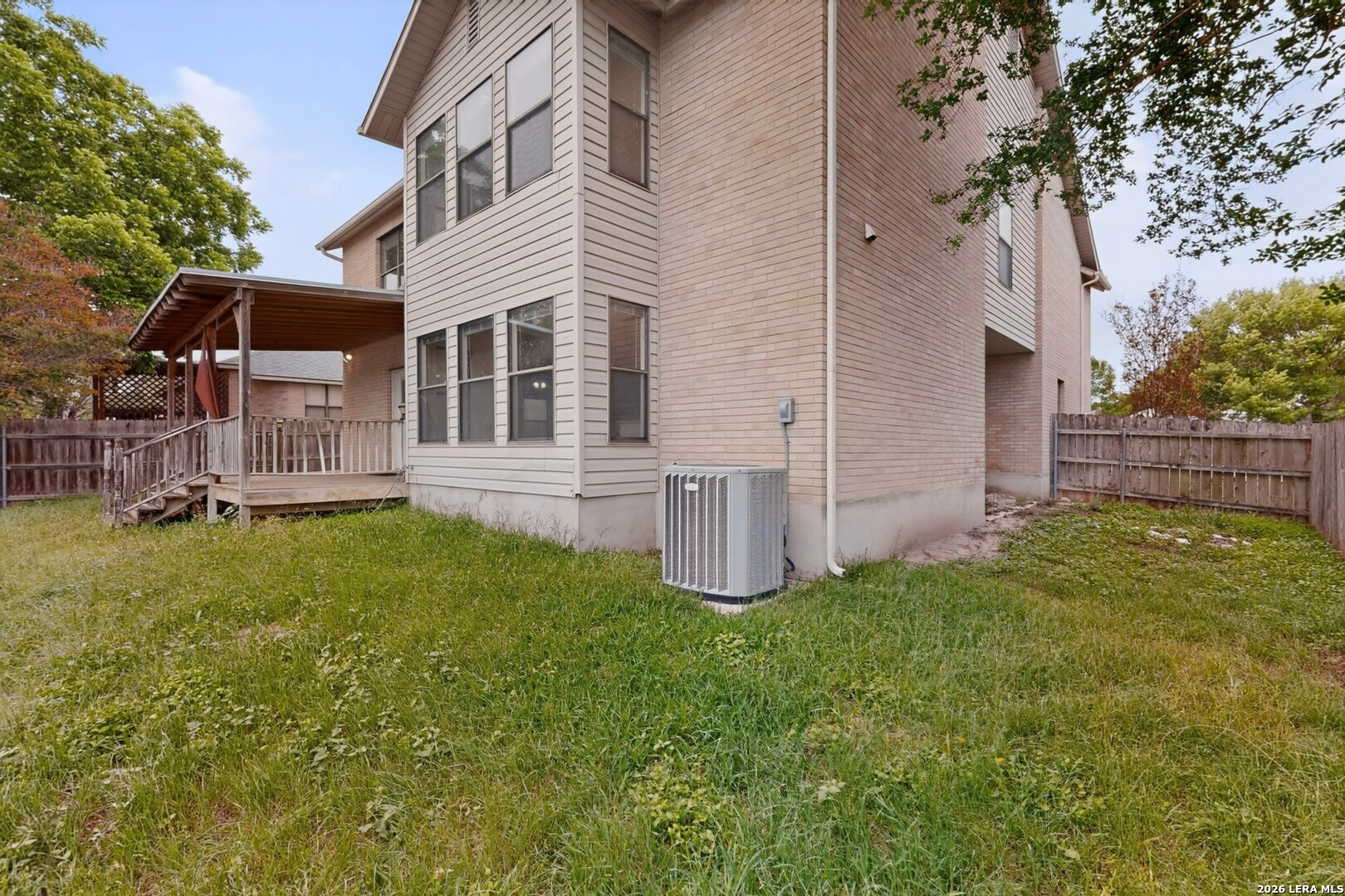 1652 WILLOW TOP DR, ,  78154 — photo 1
