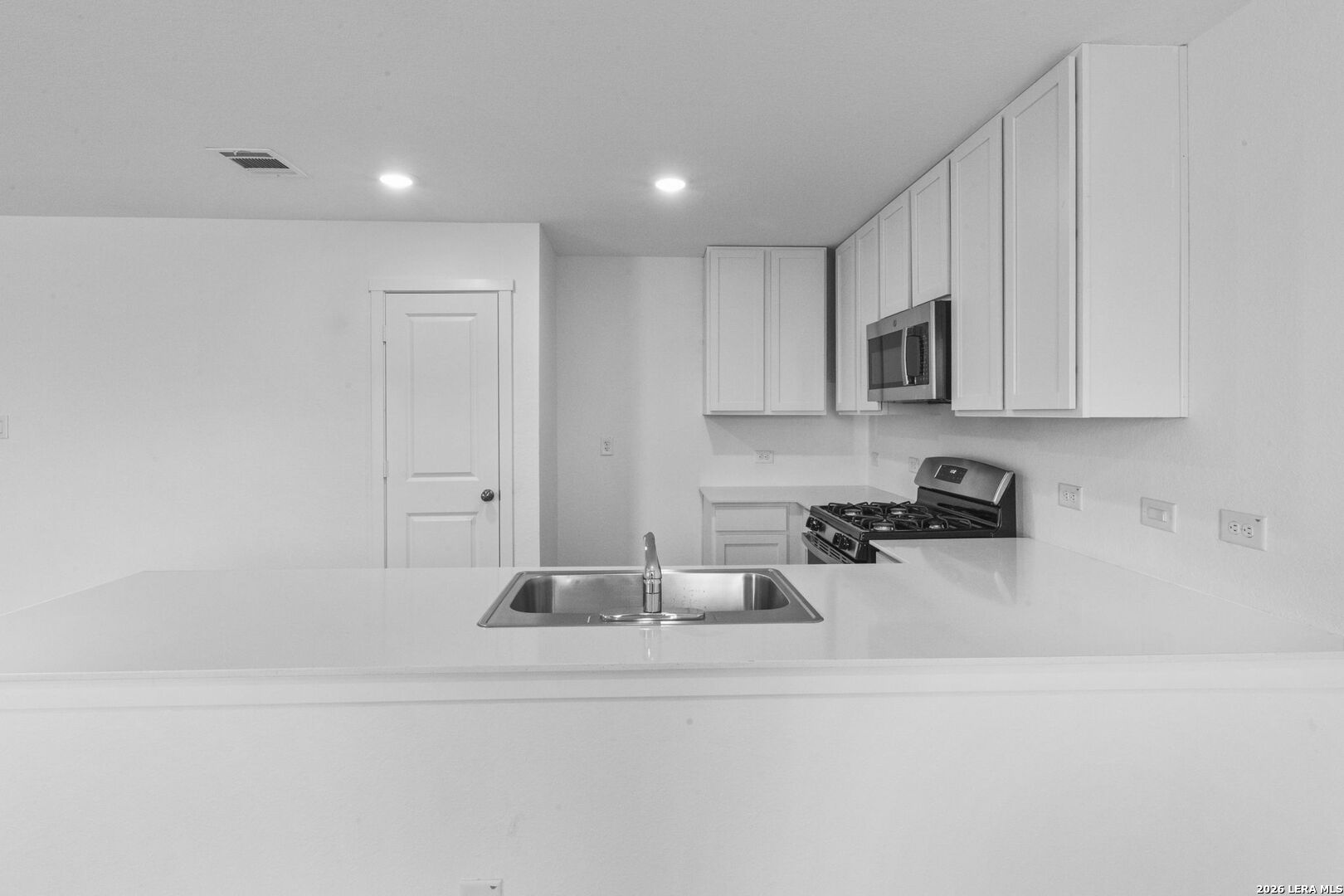 12903 Kathleen St, ,  78152 — photo 1