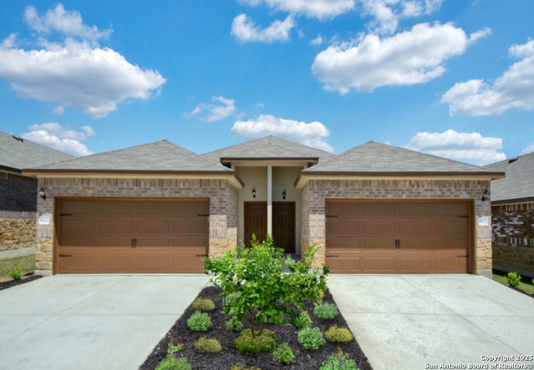 9211 Canyon, Converse, TX 78109 — photo 1