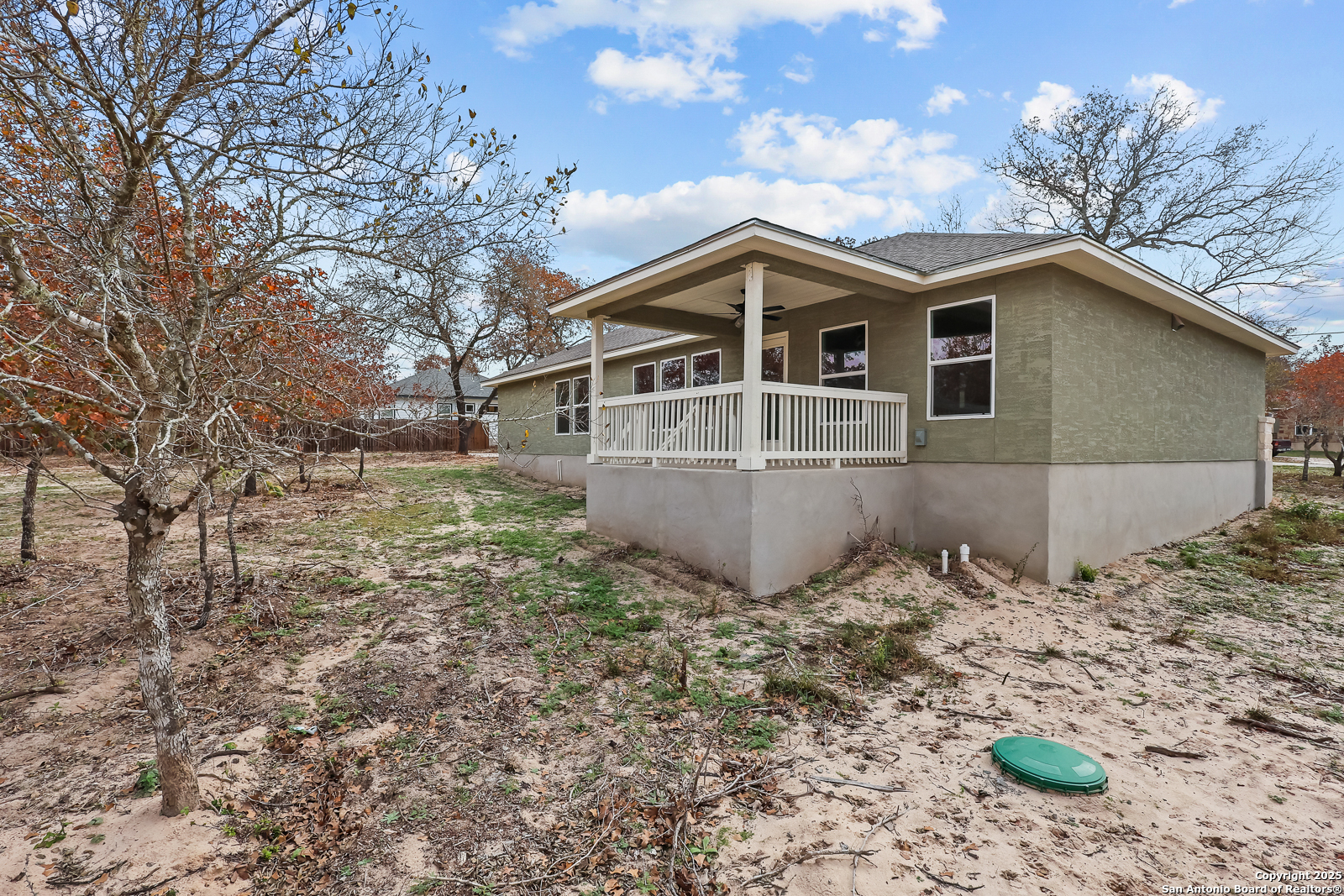 195 Log Cabin, ,  78065 — photo 1