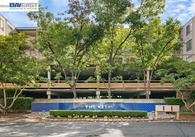 300 N Civic Dr 409, Walnut Creek, CA 94596 — photo 1