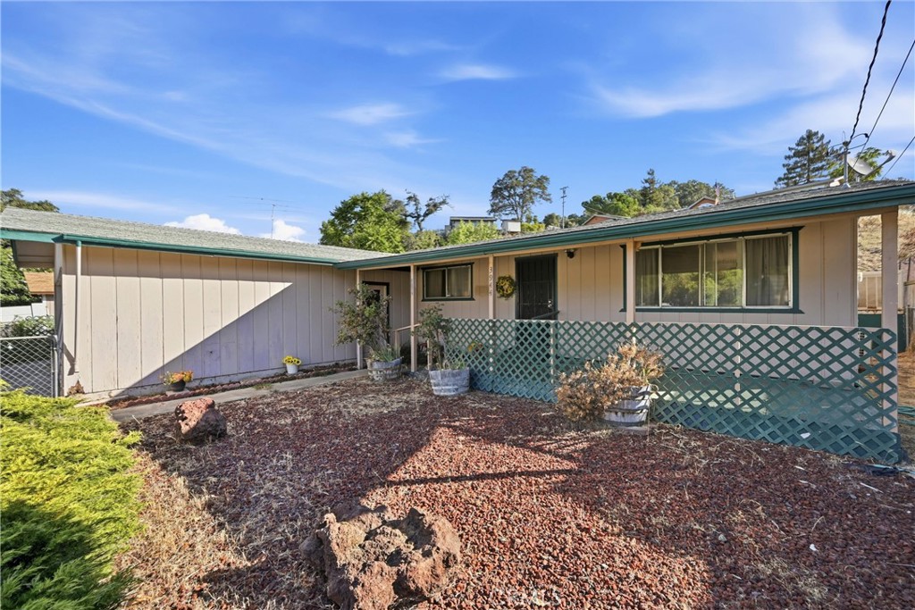 3944 Country Club