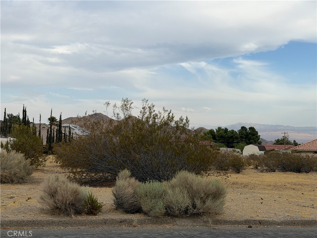0 Iwa, Apple Valley, CA 92307 — photo 1