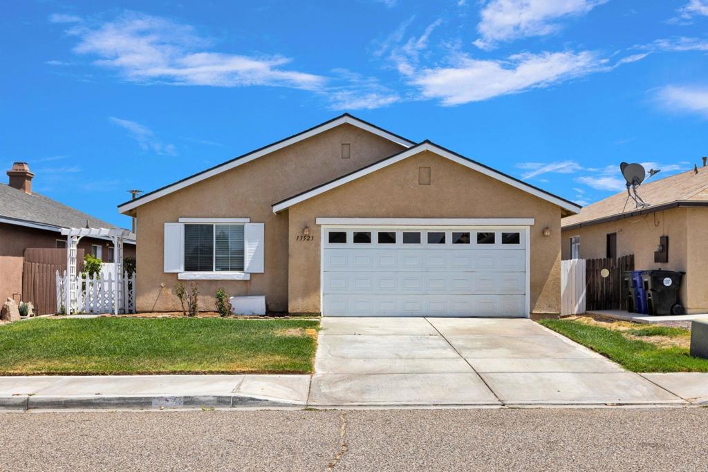13523 Merry Oaks, Victorville, CA 92392 — photo 1