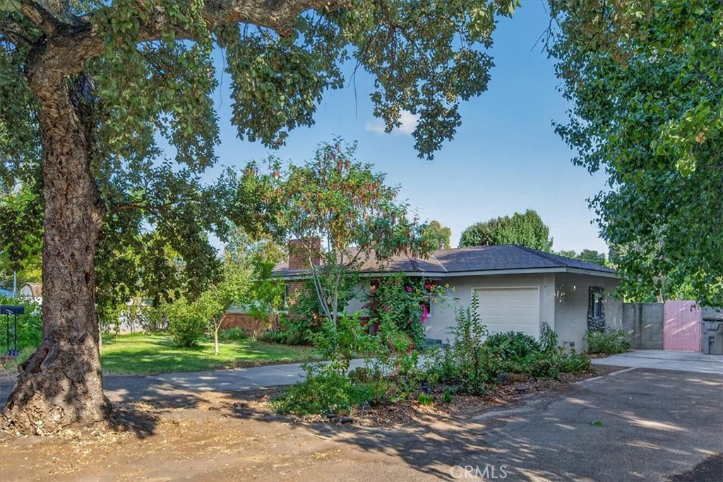 226 W Gettysburg, Fresno, CA 93705 — photo 1