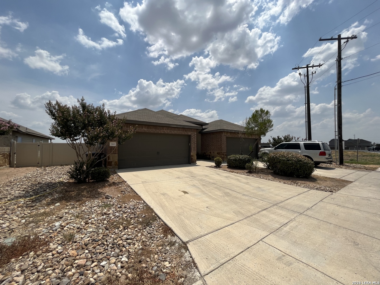 698 SAENGERHALLE RD, New Braunfels, TX 78130 — photo 1