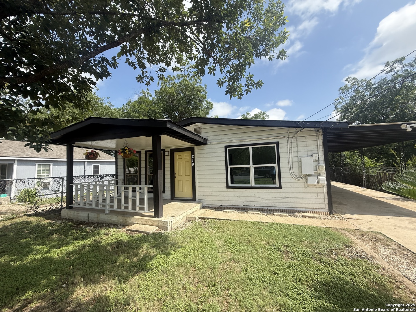 219 MOHAWK ST, San Antonio, TX 78211 — photo 1