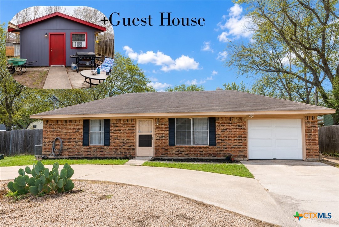 1114 Woodlawn Street, Lockhart, TX 78644 — photo 1
