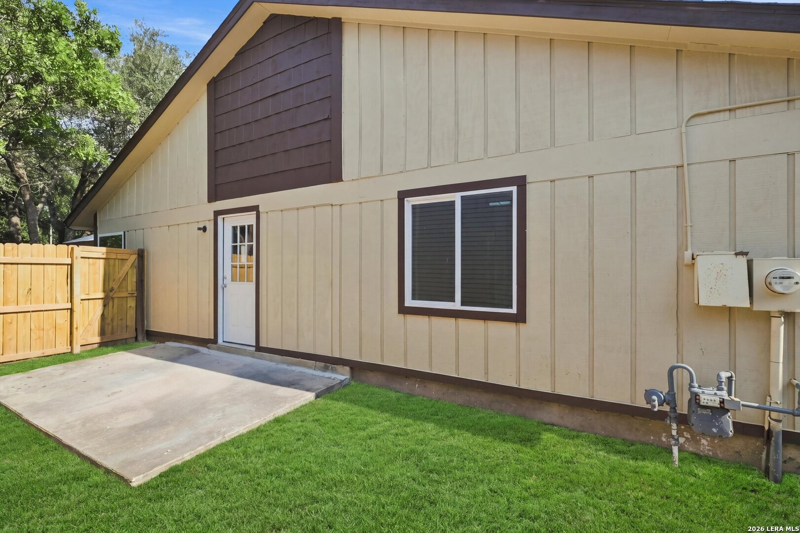 8012 LAUREL BND, ,  78250 — photo 1