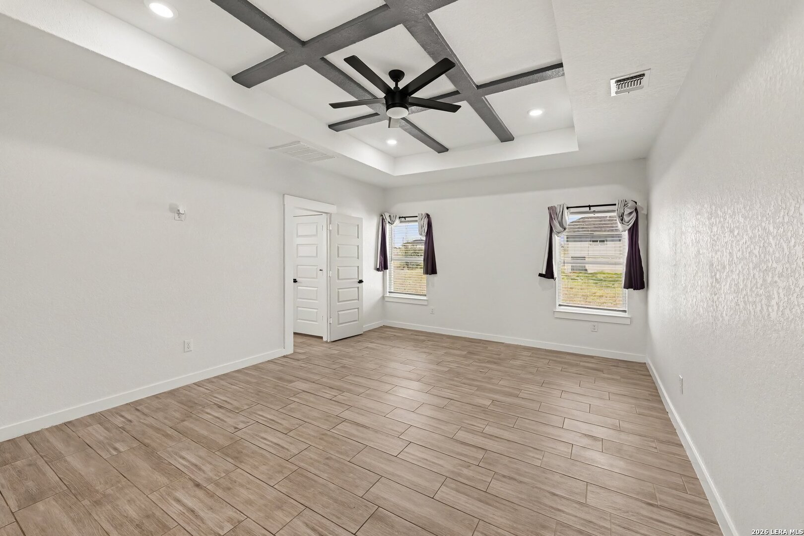 136 SUMMER MEADOW DR, , 78121 — photo 1