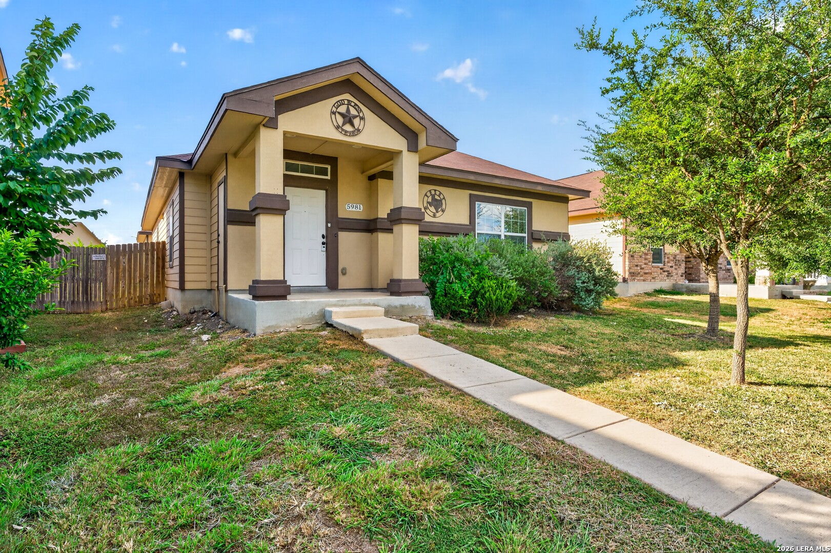 5981 Midcrown Dr, San Antonio, TX 78218 — photo 1