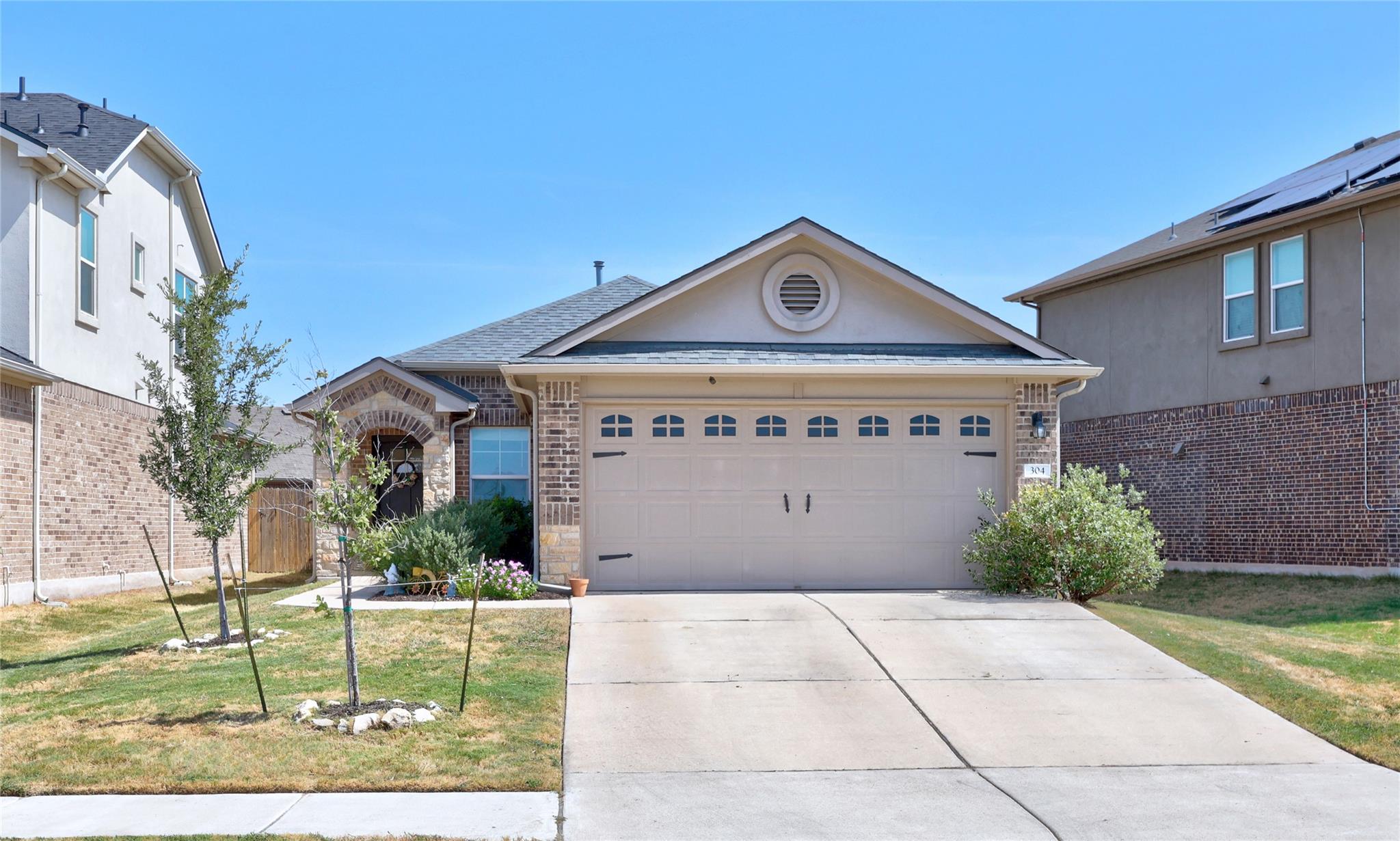 304 Dubina, Georgetown, TX 78626 — photo 1