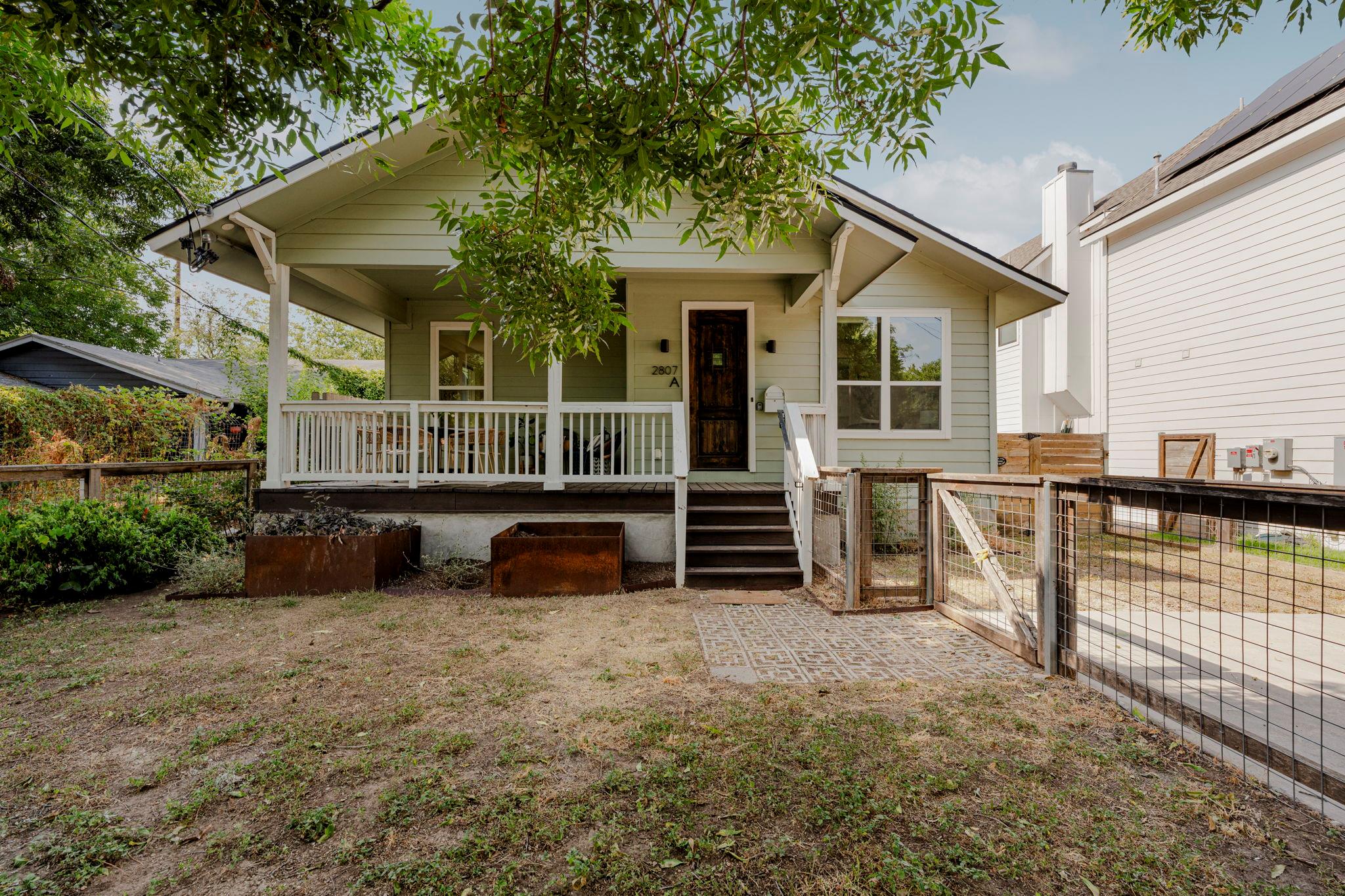 2807 4th, Austin, TX 78702 — photo 1