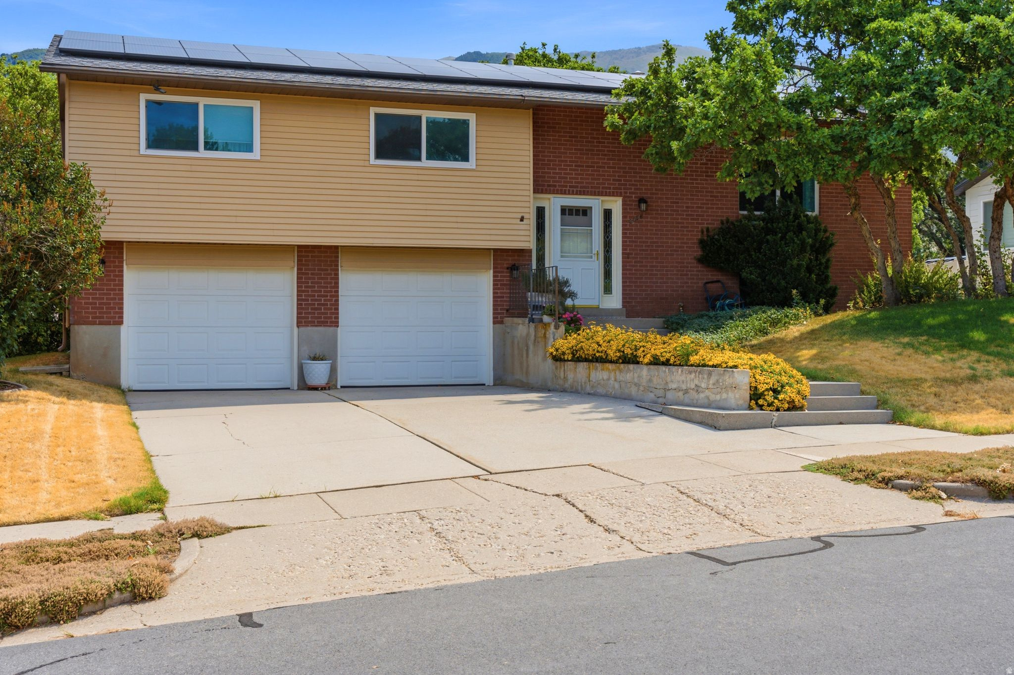 3059 N 2350 E, Layton, UT 84040 — photo 1