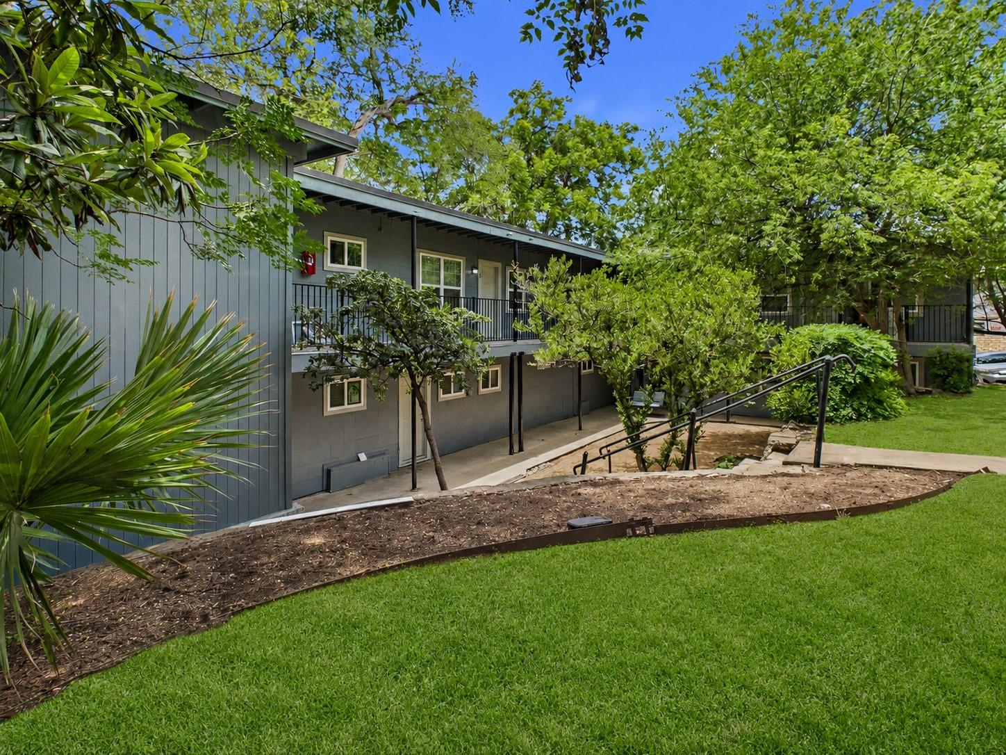 3008 Cedar, Austin, TX 78705 — photo 1