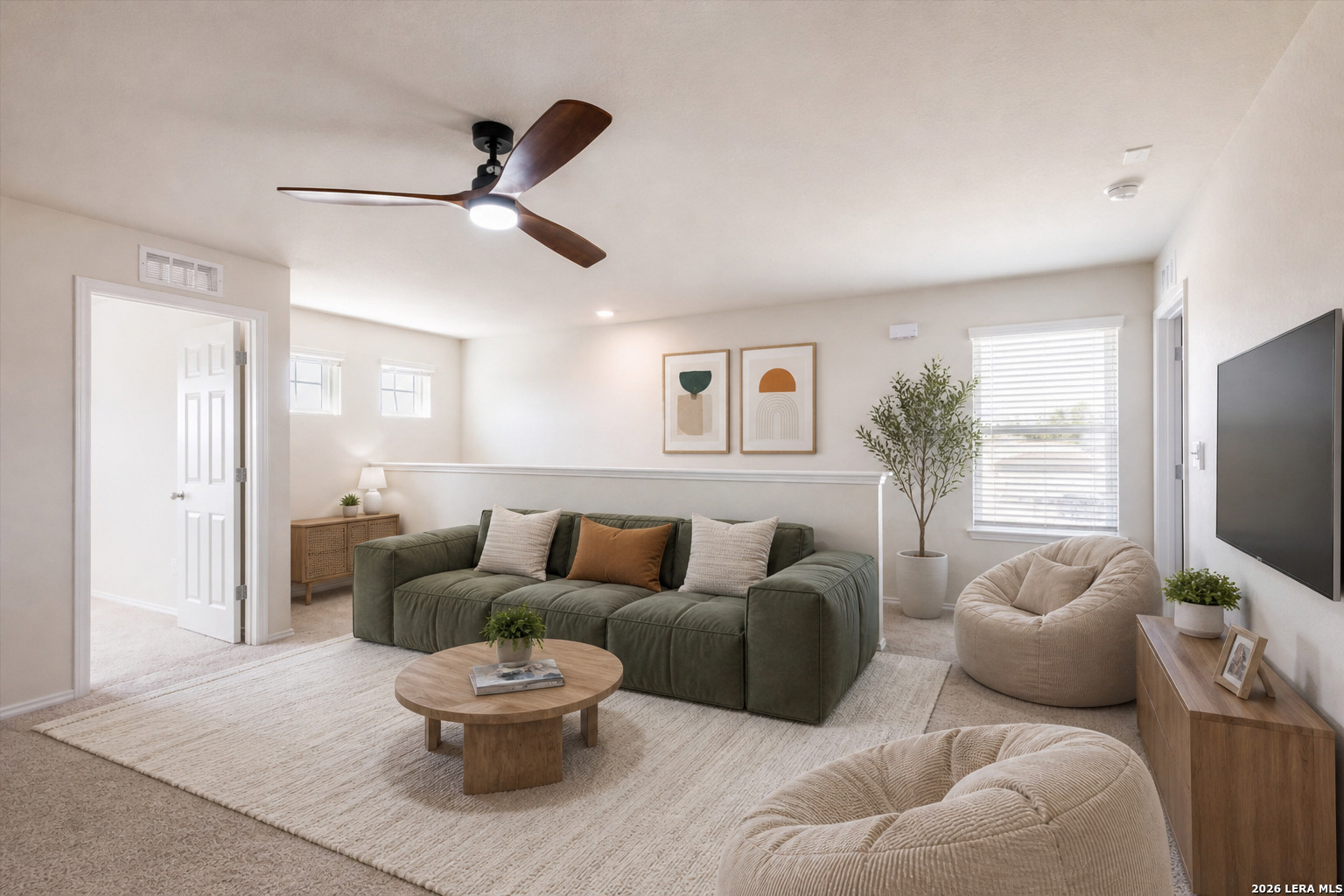 407 Forsythia, , 78130 — photo 1