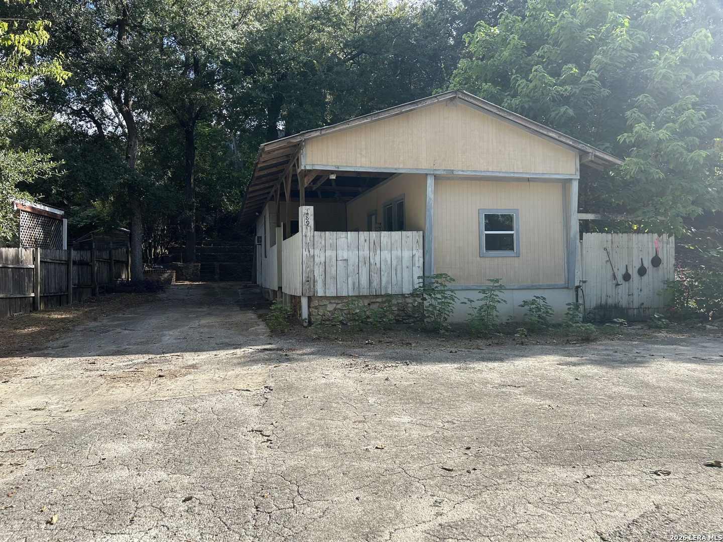 189 PLACID COVE DR, New Braunfels, TX 78130 — photo 1