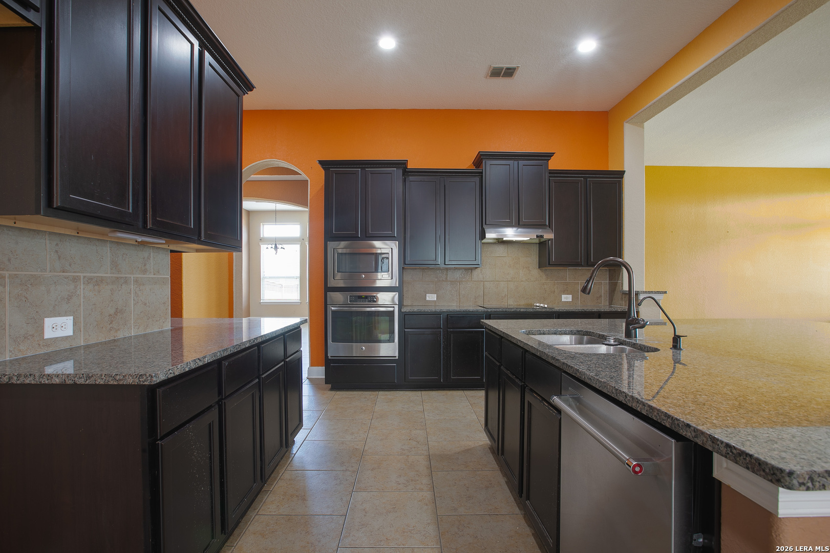 620 Sardina, ,  78108 — photo 1