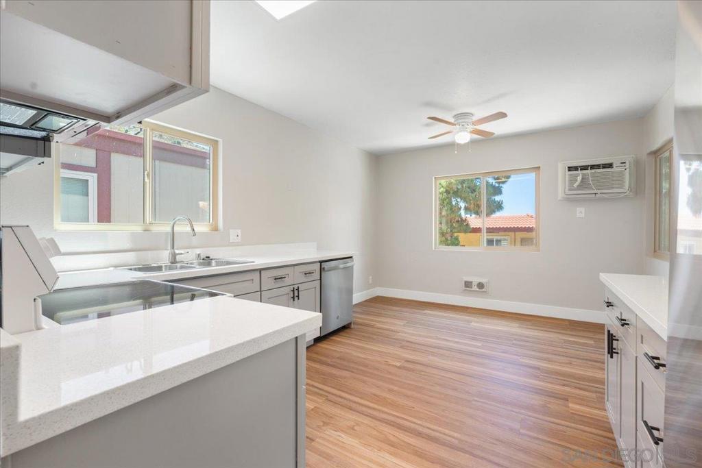 5473 Adobe Falls Rd 9, San Diego, CA 92120 — photo 1