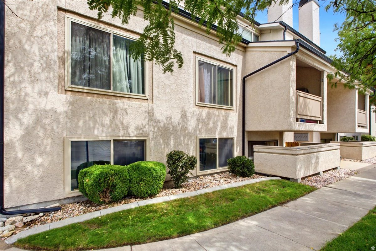 945 E CREEK HILL LN #10, Midvale, UT 84047 — photo 1
