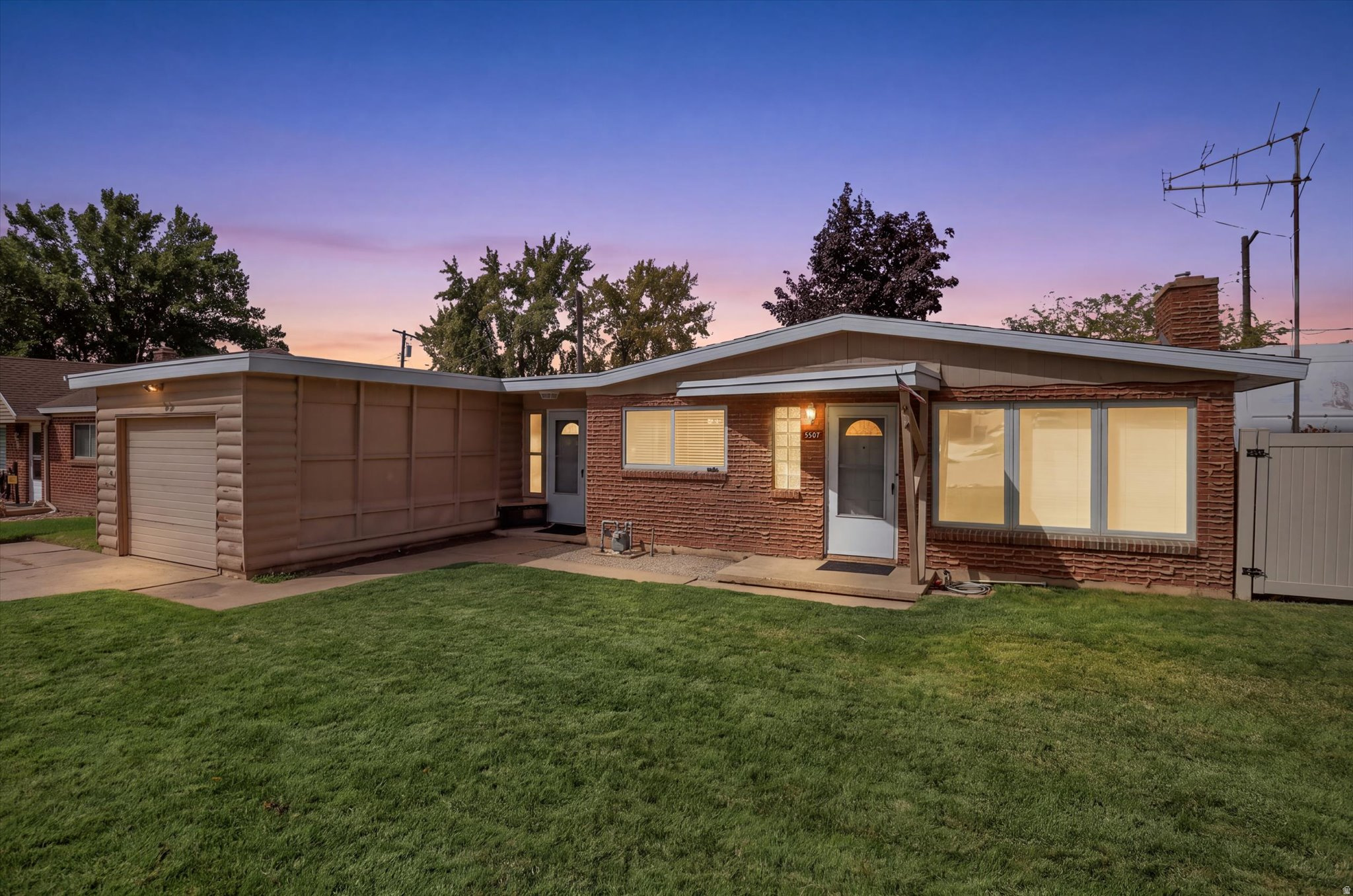5507 S 2425 W, Roy, UT 84067 — photo 1