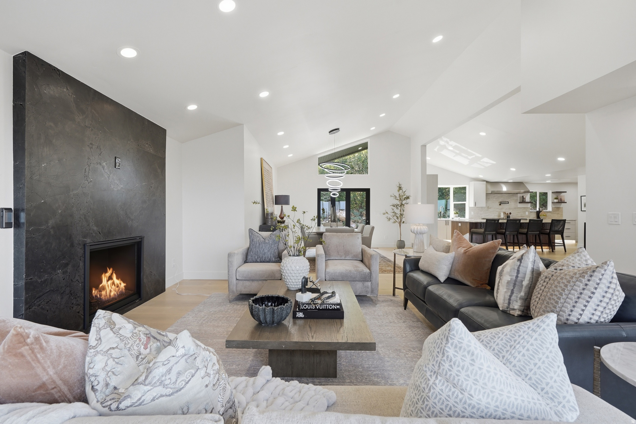 4733 S MILE HIGH DR, Salt Lake City, UT 84124 — photo 1