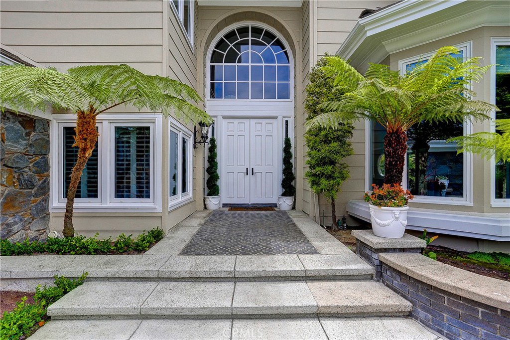 14 Rockingham Dr, Newport Beach, CA 92660 — photo 1
