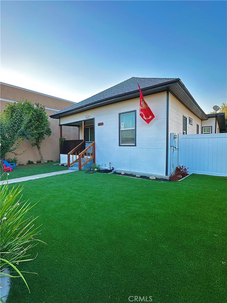 217 E Stuart, Redlands, CA 92374 — photo 1