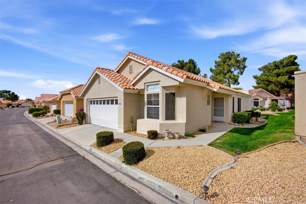 19146 Oak, Apple Valley, CA 92308 — photo 1