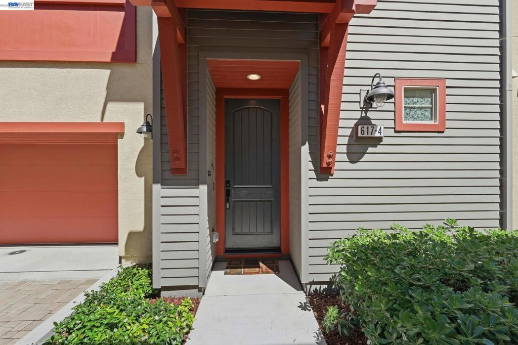 617 Sandalwood Dr 4, Livermore, CA 94551 — photo 1
