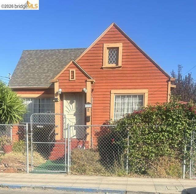 1235 104Th Ave, Oakland, CA 94603 — photo 1